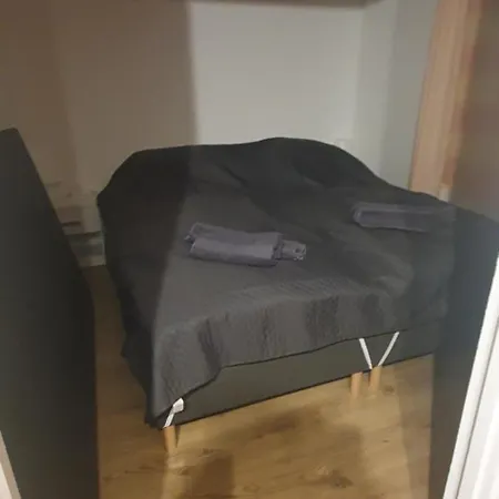 דירה Darnay Apartmanhaz גיינסדיאס