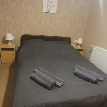 Darnay Apartmanhaz דירה *